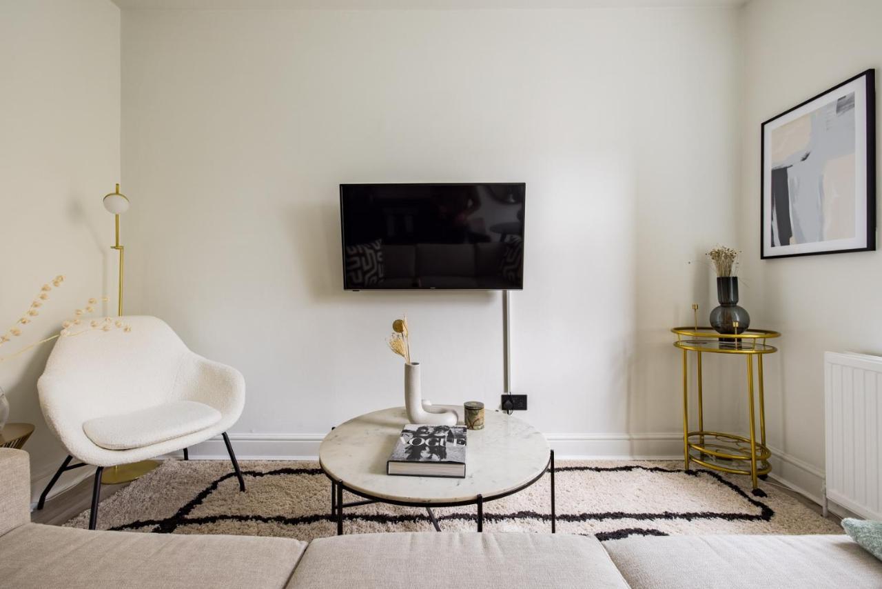 The Kensington And Chelsea Classic - Glamorous 2Bdr Flat Лондон Екстериор снимка