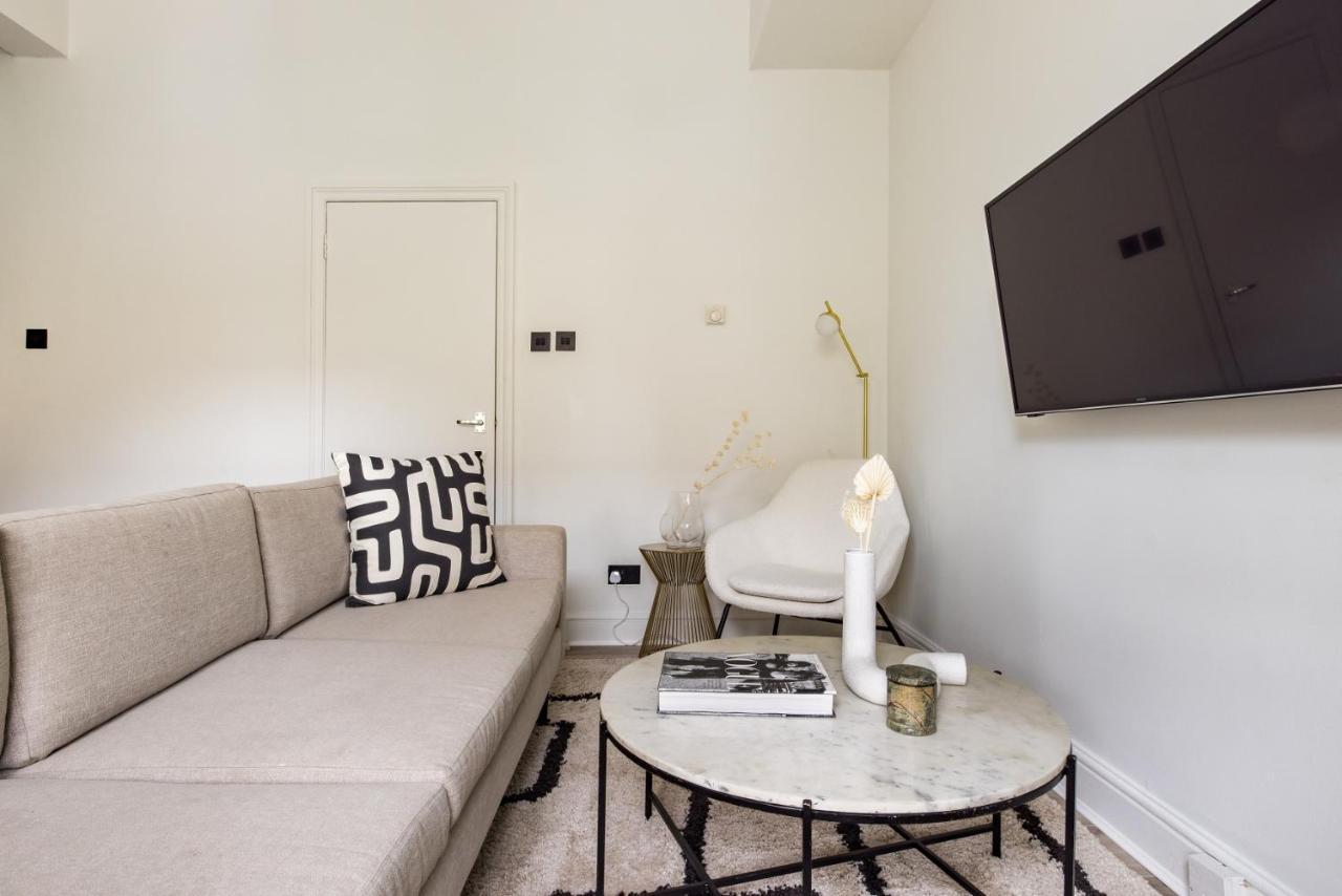The Kensington And Chelsea Classic - Glamorous 2Bdr Flat Лондон Екстериор снимка